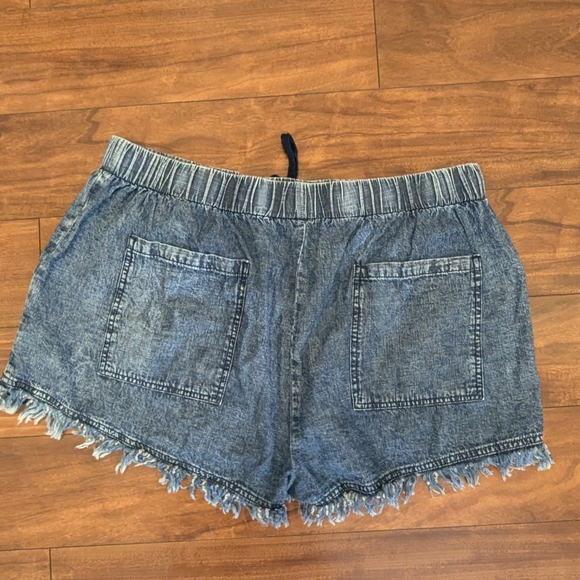 Goodie Box - Picture 8 of 11